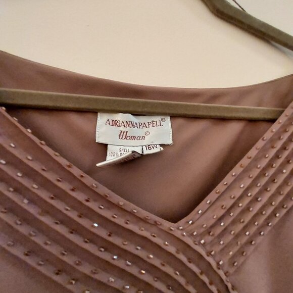 Adrianna Papell flutter sleeve, V-neck dress, Size16W - Picture 5 of 7